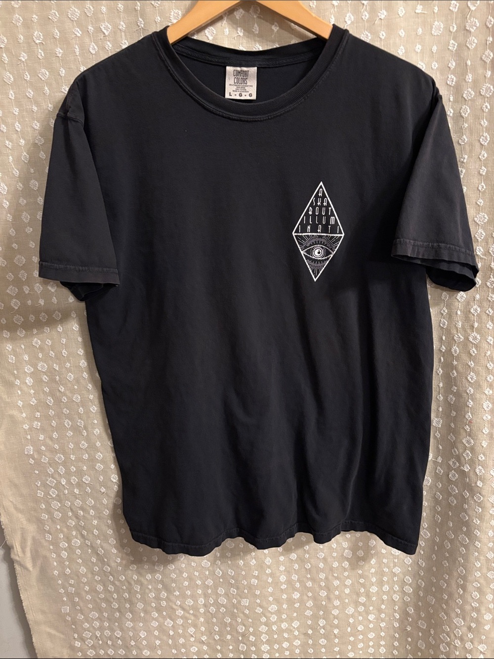 Comfort Colors Black Short-Sleeve Tee with White Geometric Eye Graphic